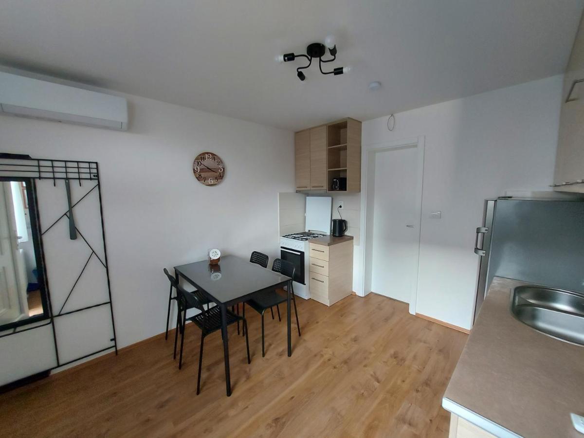 Appartement Garden House Novi Sad Extérieur photo